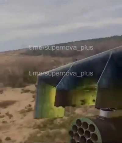 Russian fpv drone trying to hit UA helicopter. UA pov