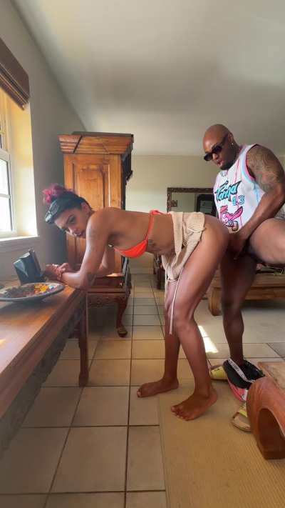 My girl is 6&rsquo;3. So I gotta get a leg up for backshots 