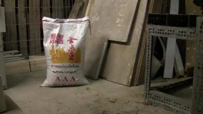 a sack of rice falls over in china