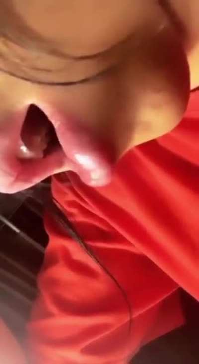 👅