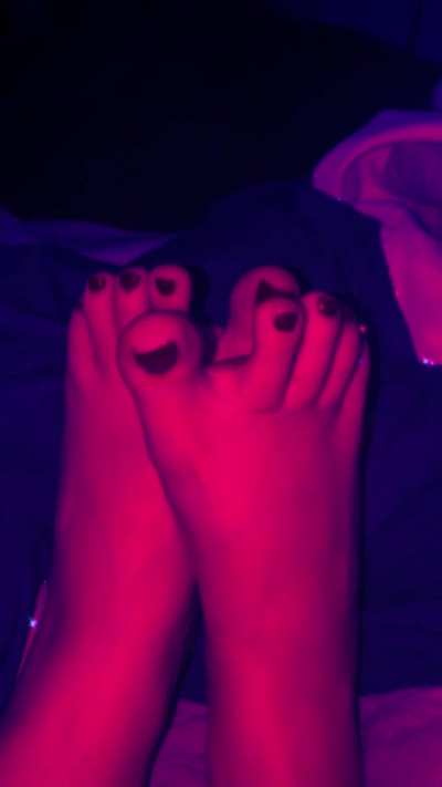 Let me step on your face with my red feet 👅