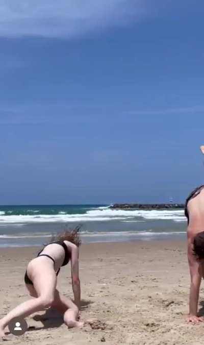 Joey&rsquo;s Epic Ass On Holiday 🍑🍑🍑