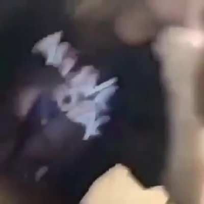 😳