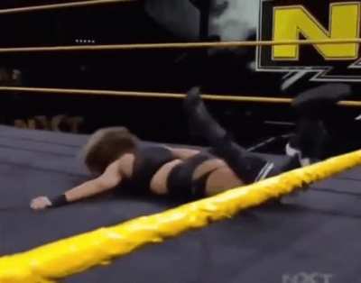 Dakota jiggle 🍑