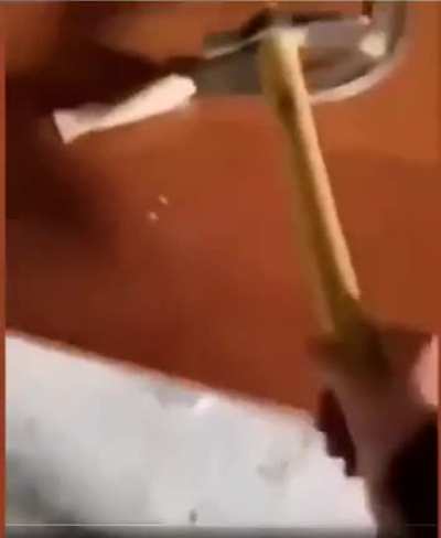 cuidado com o martelo