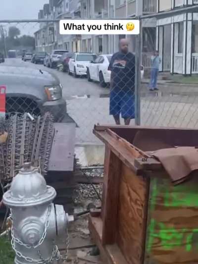 Dude pulls out gun on construction workers for being too loud 