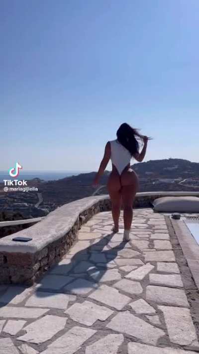 🧟‍♂️🍑