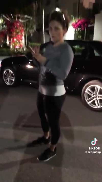 A Karen doing what a Karen do