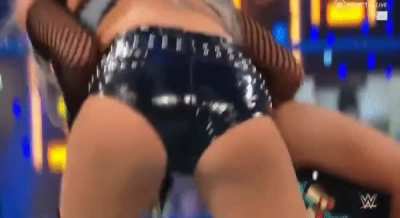 Livs hot ass