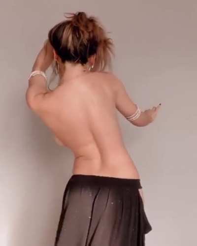Dancer: Aigerim Unesskz Music: Randall - Wahran