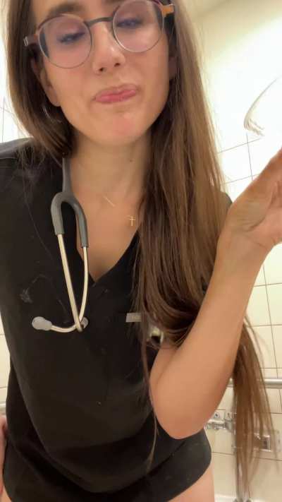 I&rsquo;m a professional and it&rsquo;s good for your health to drink piss every day 