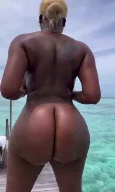 I don&rsquo;t care what anyone says this is the best booty on the planet