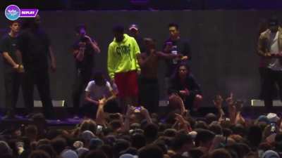 X&rsquo;s closing speech for his Rolling Loud 2017 set 🖤