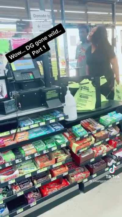 Dollar General employee refuses to give woman a receipt.