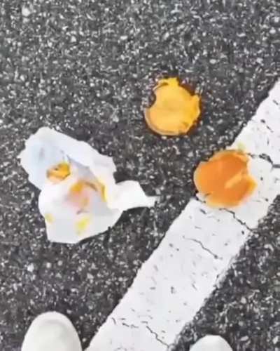 😔