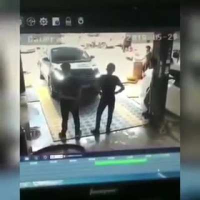 Преклонись перед королём своим!