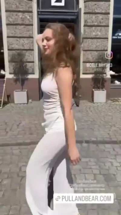 Wiktoria G&Auml;siewska&eth;&eth;. Fajnie jej stercz&Auml; suteczki &eth;