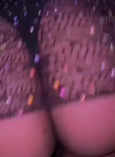 want a lap dance? 🍑🥰