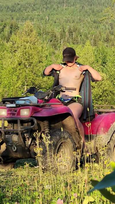 what kind of Quad is this? Correct answer gets a gold star ⭐