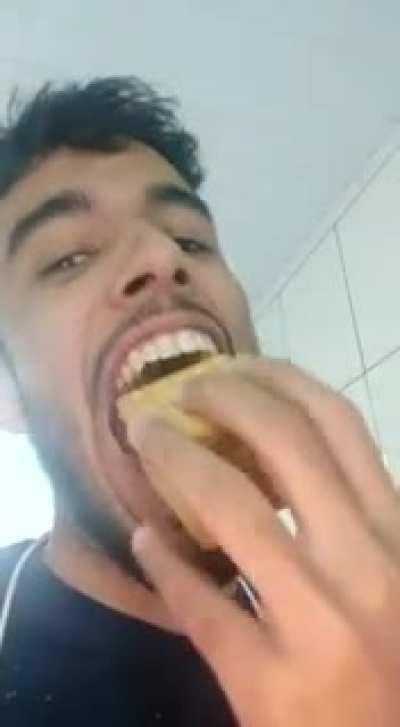Meu primeiro v&iacute;deo aqui , sei l&aacute;
