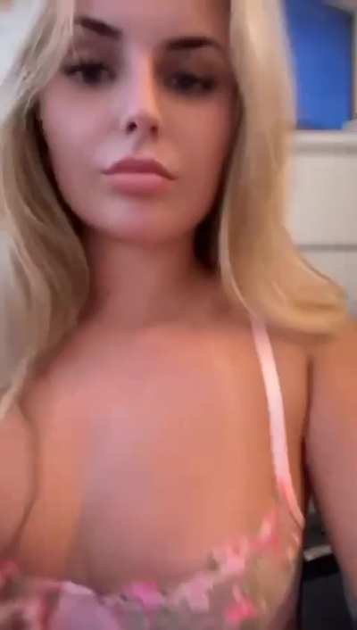 Would you date a 19 year old or I&rsquo;m too young?