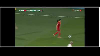 Am I witnessing what the lineswoman &amp; referee not see? it's a clear foul no?