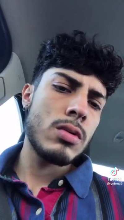 He's the alpha😨
