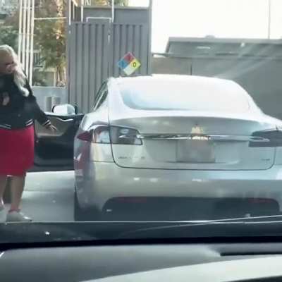 Nothing to see here, just trying to gas up my Tesla