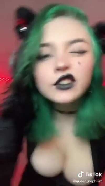 Goth babe