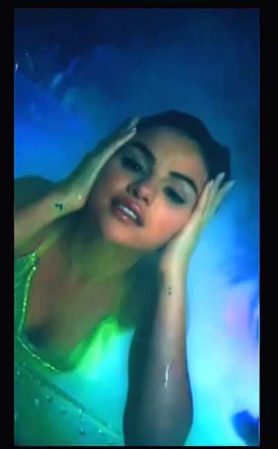 Worship your Queen
