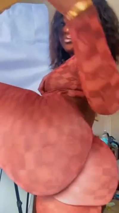 thicc thicc
