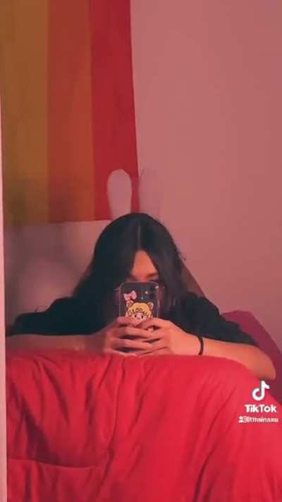 @thainaxu tiktok