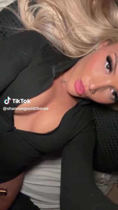 TikTok&rsquo;s boring I wanna be able to get em out😩