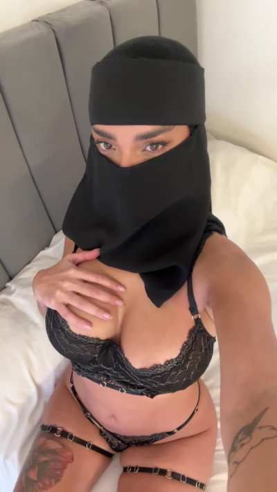 Casual day out, massive boobs still causing a scene