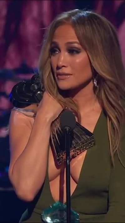 Wow that cleavage
