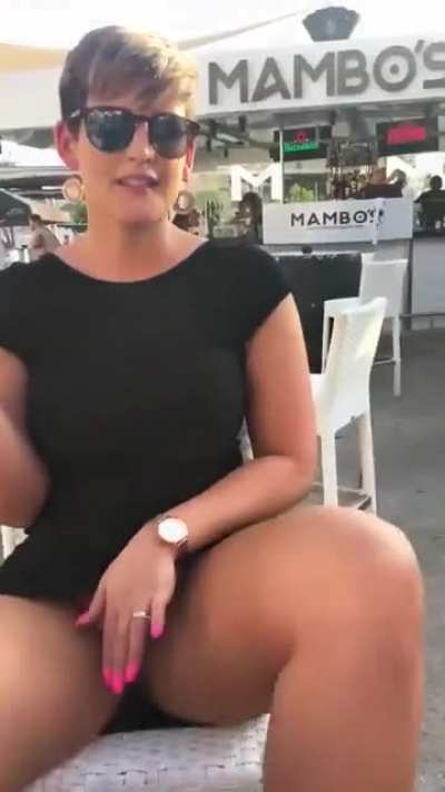 Short hair hottie