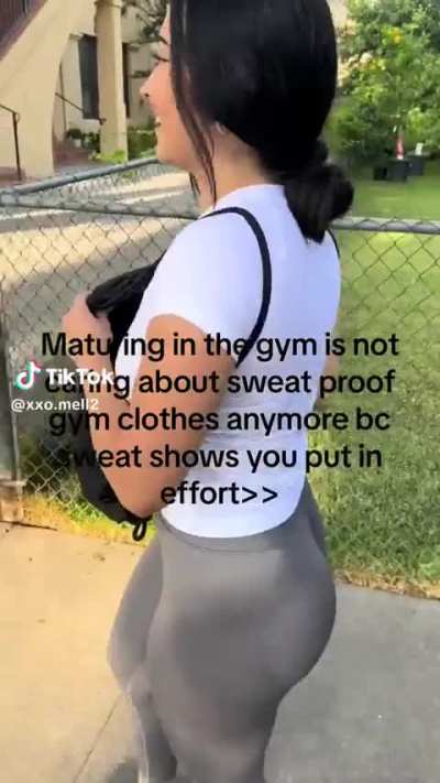 If I were her man I wouldn&rsquo;t mind the sweat either 🥵😂