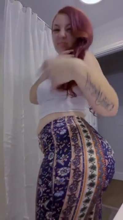 Moving like the ocean 🍑😍