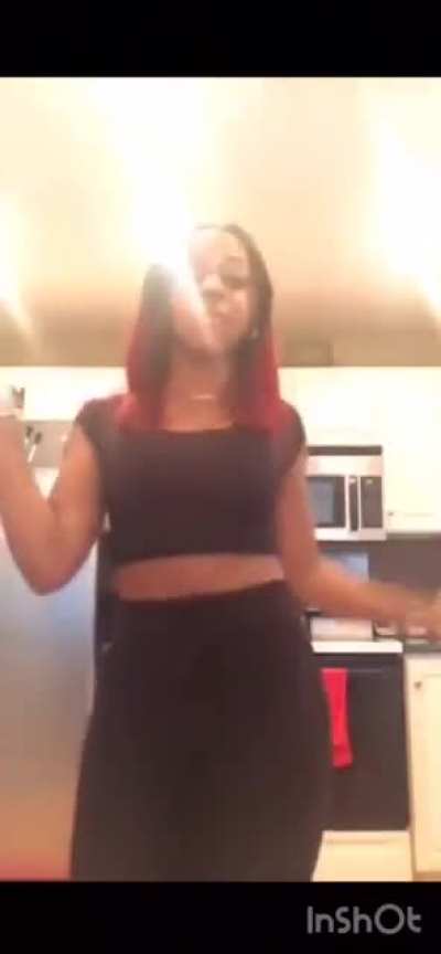 Can&rsquo;t resist her movements
