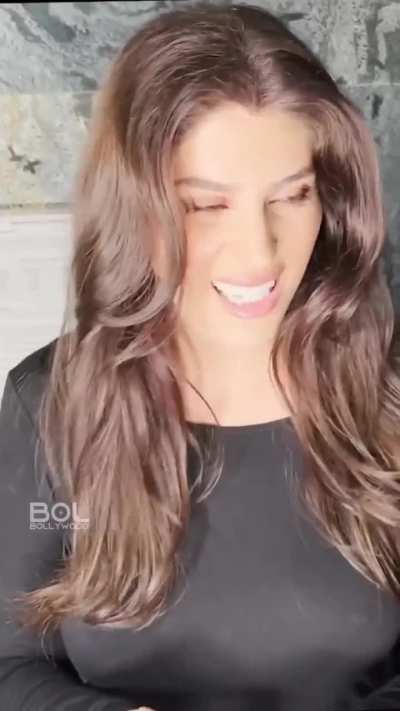 Elnaaz Norouzi 