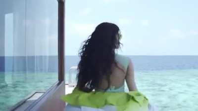 Janhvi Kapoor's upcoming bikini shoot 😍