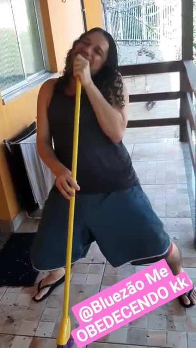 i i i &oacute; o passinho do javali