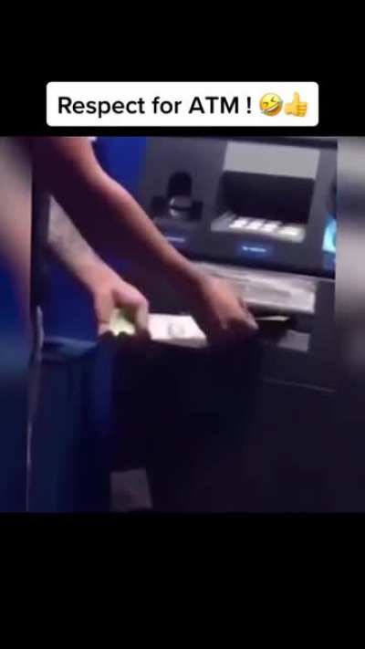 Don&rsquo;t play with your money 💰 😂