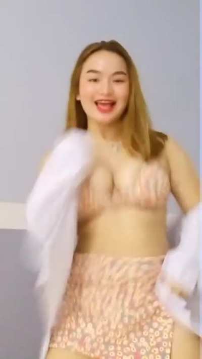 @carrylcarrillo sige alog mo pa.. sarap mo talaga🔥