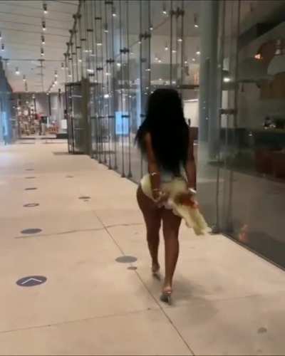 00 👙 00