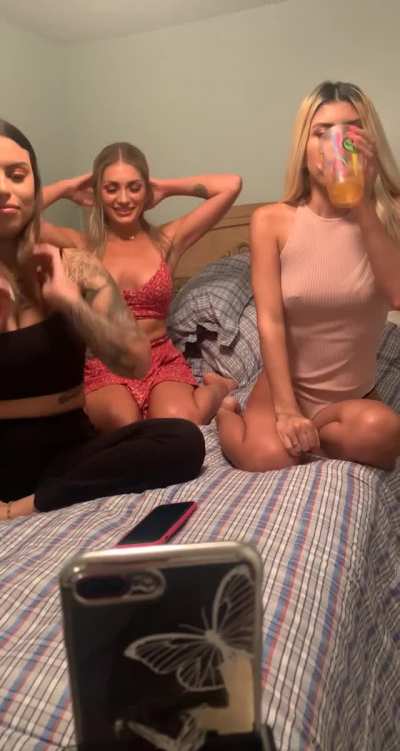 POV: you&rsquo;re the cameraman for my live show