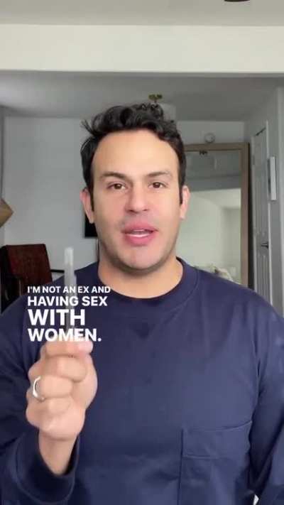 gay😭irl