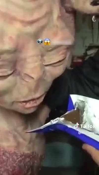 me in my home titpot giving my kidnapped goonichurl a stolen shartchon cake from urinal&rsquo;s kitchen with a flavour of thonglick&rsquo;s cock lapis kidney stones 🪨🍰🤤