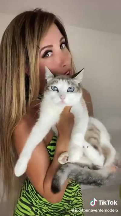 My TikTok @Judi<wbr>tBena<wbr>vente<wbr>Model<wbr>o 😏🔥🔥