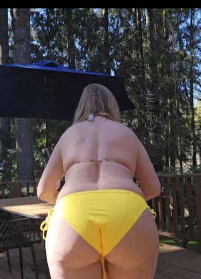 Just turned 52. Still hot and horny Your best friend's Mom... Worth the risk